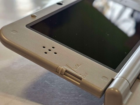 JAK NOWA KONSOLA NEW NINTENDO 3DS XL SNES EDITION + RYSIK + PUDEŁKO + USB JAK NOWA KONSOLA NEW NINTENDO 3DS XL SNES EDITION + RYSIK + PUDEŁKO + USB
