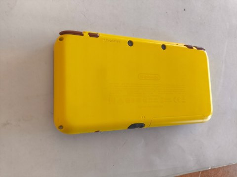 KONSOLA NEW NINTENDO 2DS XL EDYCJA PIKACHU + PUDEŁKO + RYSIK + ŁADOWARKA KONSOLA NEW NINTENDO 2DS XL EDYCJA PIKACHU + PUDEŁKO + RYSIK + ŁADOWARKA