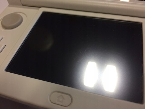 KONSOLA NEW NINTENDO 3DS BIAŁA + ŁADOWARKA + RYSIK + PUDEŁKO