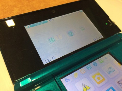 KONSOLA NINTENDO 3DS NIEBIESKA + ŁADOWARKA + RYSIK