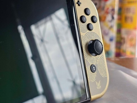 KONSOLA NINTENDO SWITCH OLED ZELDA TEARS OF THE KINGDOM LIMITED EDITION KONSOLA NINTENDO SWITCH OLED ZELDA TEARS OF THE KINGDOM LIMITED EDITION
