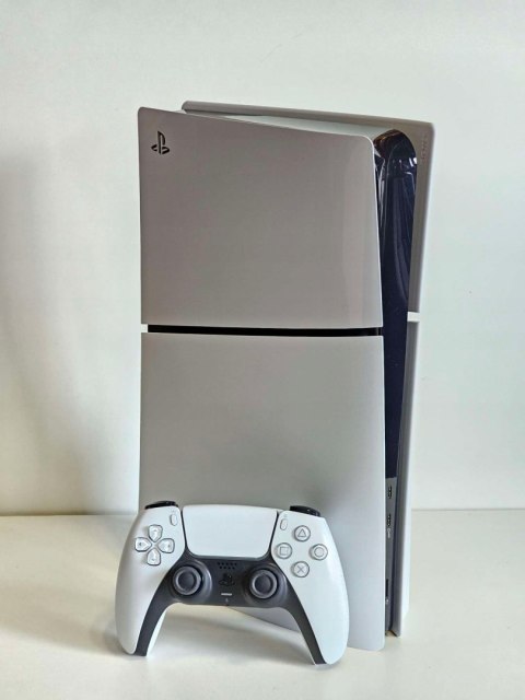 KONSOLA PS5 PLAYSTATION 5 SLIM 1TB Z NAPĘDEM BLU-RAY + PAD + 3 GRY