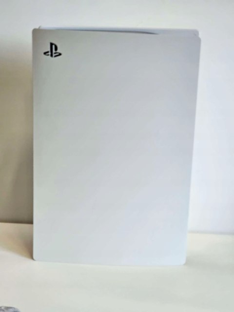 KONSOLA SONY PLAYSTATION 5 825GB Z NAPĘDEM BLU-RAY + PAD + 6 GIER KONSOLA SONY PLAYSTATION 5 825GB Z NAPĘDEM BLU-RAY + PAD + 6 GIER