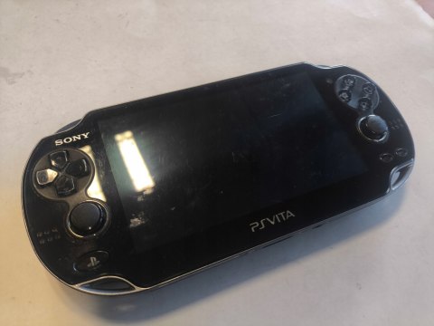 KONSOLA SONY PS VITA OLED WI-FI + KARTA 8GB + GRA + USB + ETUI KONSOLA SONY PS VITA OLED WI-FI + KARTA 8GB + GRA + USB + ETUI