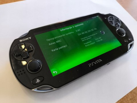KONSOLA SONY PS VITA OLED WI-FI + KARTA 8GB + ŁADOWARKA KONSOLA SONY PS VITA OLED WI-FI + KARTA 8GB + ŁADOWARKA