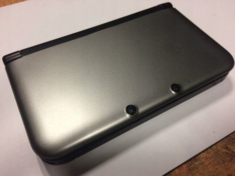 ZADBANA KONSOLA NINTENDO 3DS XL SREBRNO-CZARNA + RYSIK + ETUI