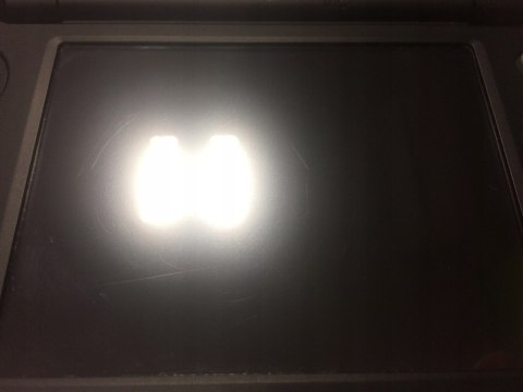 KONSOLA NEW NINTENDO 2DS XL NIEBIESKO-CZARNA + ŁADOWARKA + RYSIK