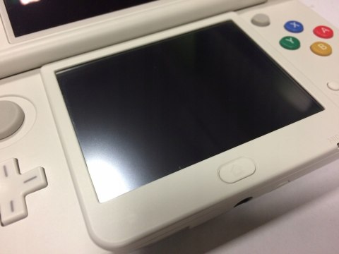 KONSOLA NEW NINTENDO 3DS BIAŁA + ŁADOWARKA + RYSIK