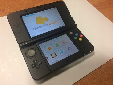 KONSOLA NEW NINTENDO 3DS CZARNA + KARTA PAMIĘCI + USB + PUDEŁKO