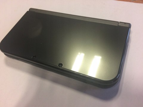 KONSOLA NEW NINTENDO 3DS XL CZARNA + POKEMON SUN + ETUI