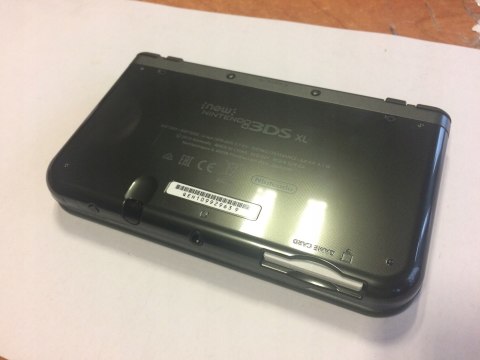 KONSOLA NEW NINTENDO 3DS XL CZARNA + POKEMON SUN + ETUI