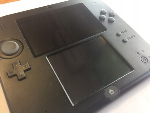 KONSOLA NINTENDO 2DS + RYSIK + USB + GRA MARIO KART 7