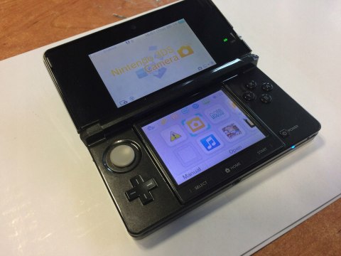 KONSOLA NINTENDO 3DS CZARNA + ŁADOWARKA + RYSIK + DOCK