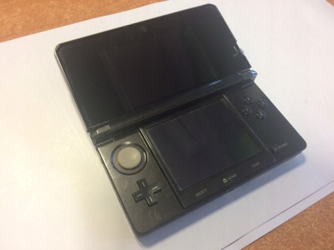 KONSOLA NINTENDO 3DS CZARNA + ŁADOWARKA + RYSIK + KARTA PAMIĘCI