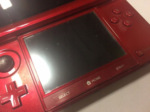 KONSOLA NINTENDO 3DS CZERWONA + ŁADOWARKA