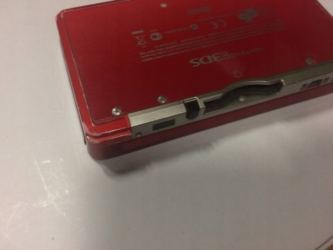 KONSOLA NINTENDO 3DS CZERWONA + ŁADOWARKA