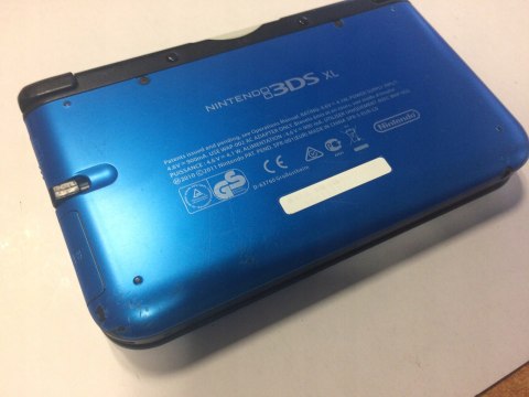 KONSOLA NINTENDO 3DS XL NIEBIESKA + MARIO KART 7 + ETUI SUPER MARIO