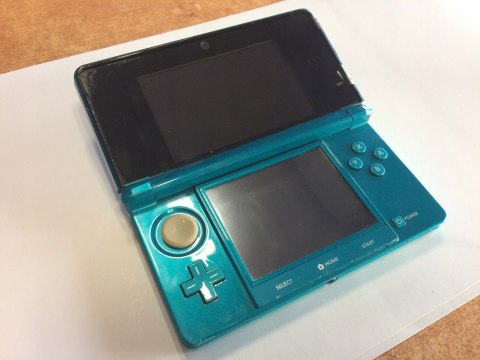 KONSOLA NINTENDO 3DS NIEBIESKA + ŁADOWARKA