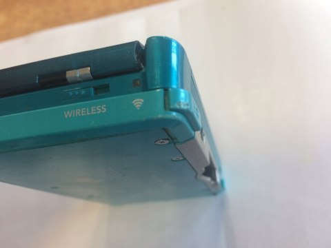 KONSOLA NINTENDO 3DS NIEBIESKA ( NIE DZIAŁAJĄ PRZYCISKI "L", "R" ORAZ 3D )