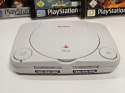 KONSOLA SONY PSX PLAYSTATION ONE + 2x DUALSHOCK + 2x KARTA PAMIĘCI + 3 GRY