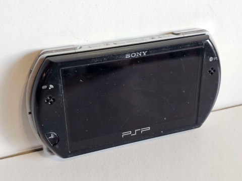 KONSOLA SONY PSP GO - W PEŁNI SPRAWNA