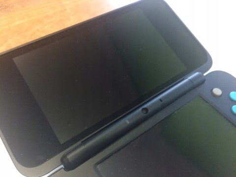 ZADBANA KONSOLA NEW NINTENDO 2DS XL NIEBIESKO-CZARNA + ETUI MARIO + RYSIK