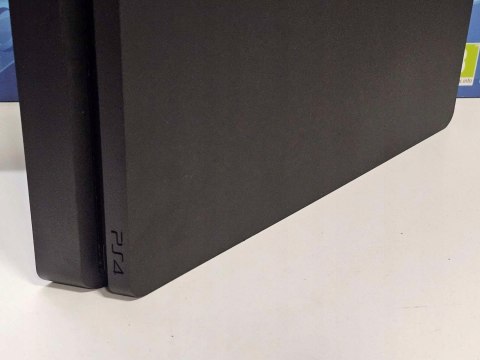 ZADBANA KONSOLA PS4 PLAYSTATION 4 SLIM 500GB 2216A + ŁADNY PAD + 4 GRY