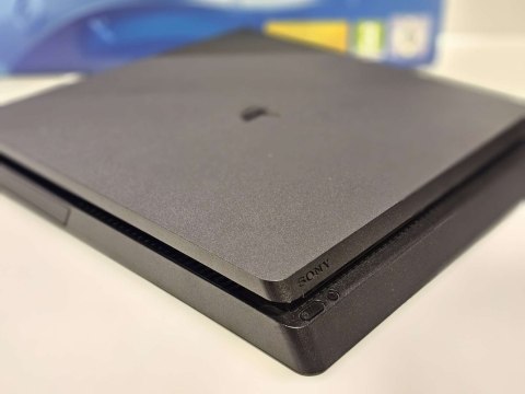 ZADBANA KONSOLA PS4 PLAYSTATION 4 SLIM 500GB 2216A + ŁADNY PAD + 4 GRY