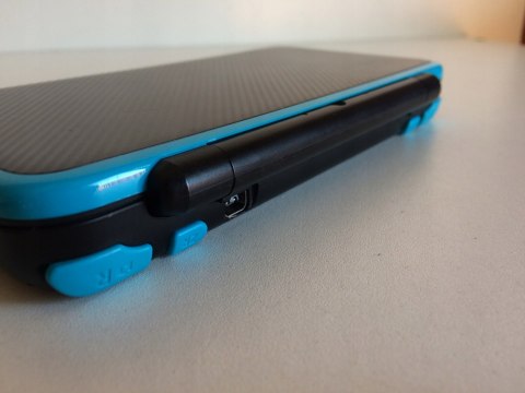 KONSOLA NEW NINTENDO 2DS XL + GRA POKEMON OMEGA RUBY + ETUI POKEMON