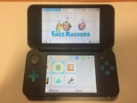 KONSOLA NEW NINTENDO 2DS XL NIEBIESKO-CZARNA + RYSIK