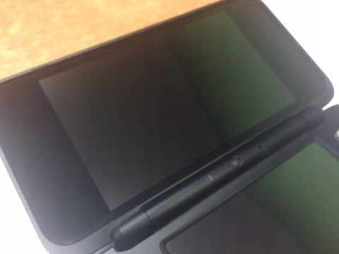 KONSOLA NEW NINTENDO 2DS XL NIEBIESKO-CZARNA + RYSIK