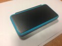 KONSOLA NEW NINTENDO 2DS XL NIEBIESKO-CZARNA + RYSIK