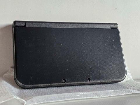 KONSOLA NEW NINTENDO 3DS XL CZARNA 2X IPS + ŁADOWARKA + RYSIK + PUDEŁKO