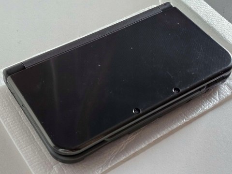 KONSOLA NEW NINTENDO 3DS XL CZARNA 2X IPS + ŁADOWARKA + RYSIK + PUDEŁKO