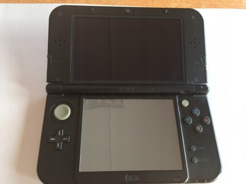 KONSOLA NEW NINTENDO 3DS XL IPS WERSJA SOLGALEO & LUNALA + ETUI
