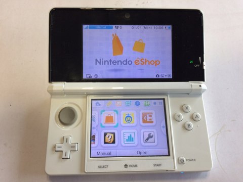 KONSOLA NINTENDO 3DS BIAŁA + ŁADOWARKA + RYSIK + ETUI