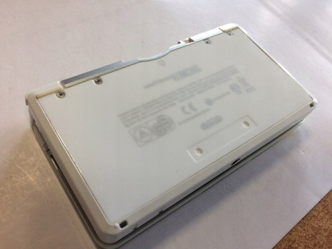 KONSOLA NINTENDO 3DS BIAŁA + ŁADOWARKA + RYSIK + ETUI