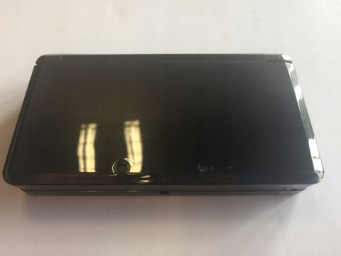 KONSOLA NINTENDO 3DS CZARNA + ŁADOWARKA + RYSIK