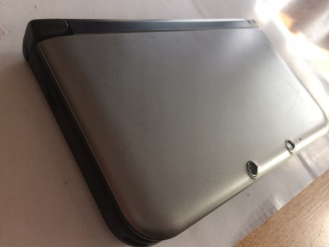 KONSOLA NINTENDO 3DS XL SREBRNO-CZARNA + RYSIK + POKEMON ALPHA SAPPHIRE