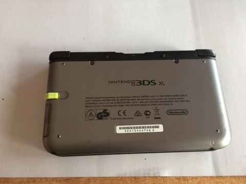 KONSOLA NINTENDO 3DS XL SREBRNO-CZARNA + RYSIK + POKEMON ALPHA SAPPHIRE