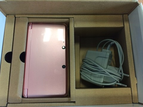 KONSOLA NINTENDO 3DS RÓŻOWA + ŁADOWARKA + PUDEŁKO