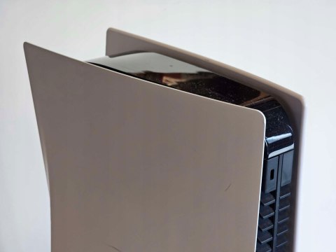 KONSOLA SONY PLAYSTATION 5 Z NAPĘDEM BLU-RAY + PAD + 3 GRY