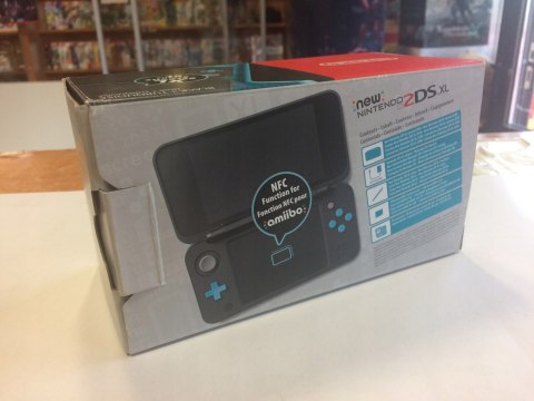 ZADBANA KONSOLA NEW NINTENDO 2DS XL NIEBIESKO-CZARNA + ETUI MARIO + RYSIK