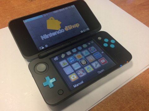 ZADBANA KONSOLA NEW NINTENDO 2DS XL NIEBIESKO-CZARNA + ETUI MARIO + RYSIK