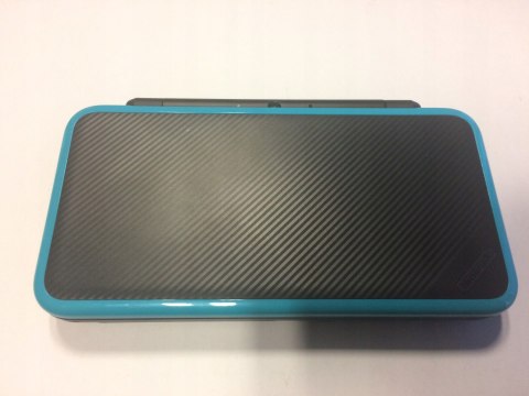 ZADBANA KONSOLA NEW NINTENDO 2DS XL NIEBIESKO-CZARNA + ETUI MARIO + RYSIK