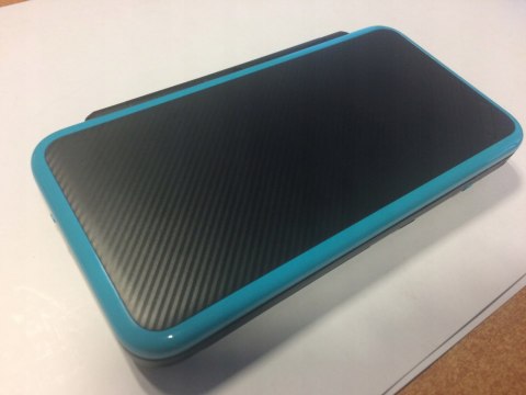 ZADBANA KONSOLA NEW NINTENDO 2DS XL NIEBIESKO-CZARNA + ETUI MARIO + RYSIK