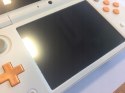 KONSOLA NEW NINTENDO 2DS XL BIAŁO-POMARAŃCZKOWA + USB + RYSIK + ETUI