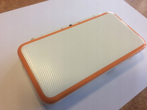 KONSOLA NEW NINTENDO 2DS XL BIAŁO-POMARAŃCZKOWA + USB + RYSIK + ETUI