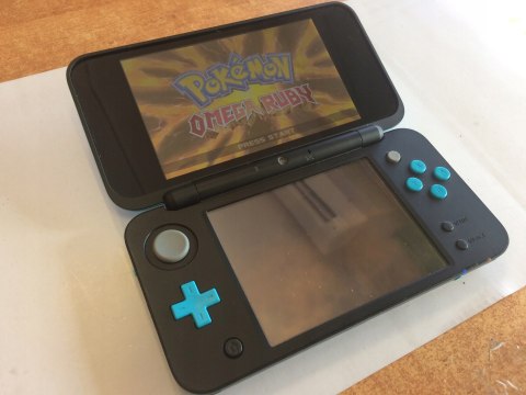 KONSOLA NEW NINTENDO 2DS XL NIEBIESKO-CZARNA + GRA POKEMON OMEGA RUBY