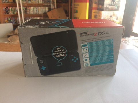 KONSOLA NEW NINTENDO 2DS XL NIEBIESKO-CZARNA + ŁADOWARKA + PUDEŁKO
